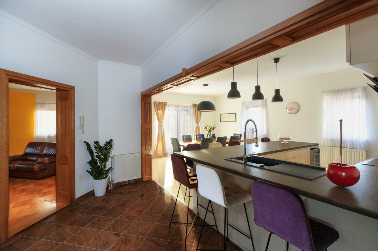 Villa Dream Srima Luaran gambar