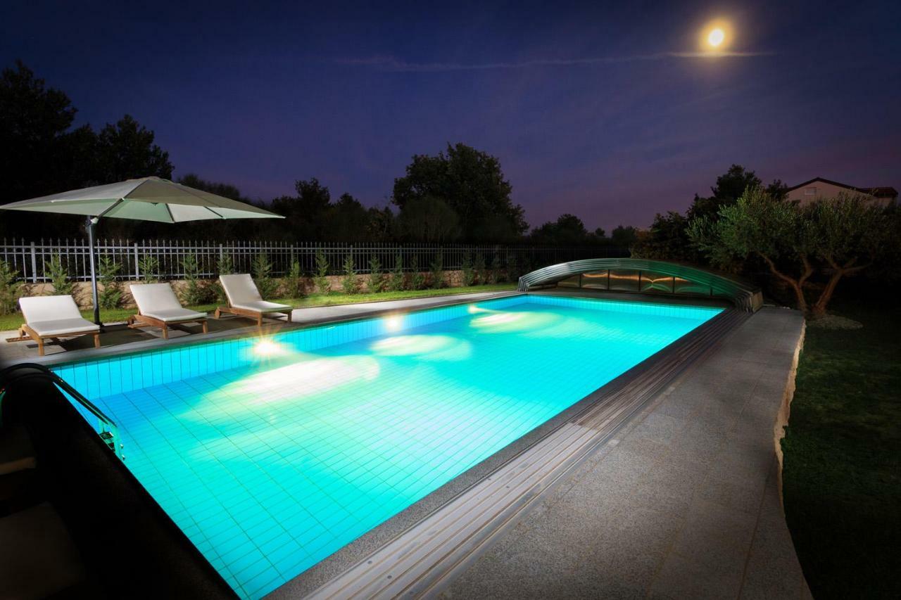 Villa Dream Srima Luaran gambar