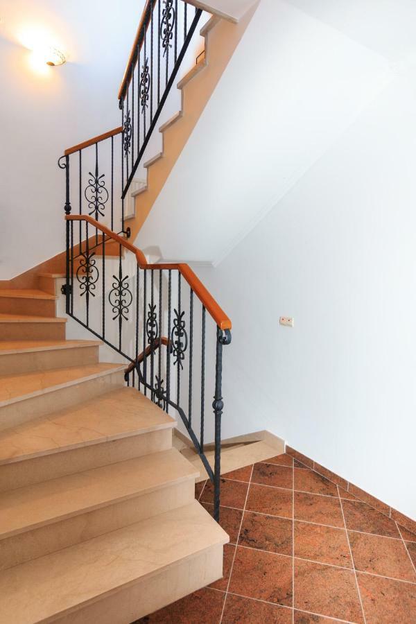 Villa Dream Srima Luaran gambar